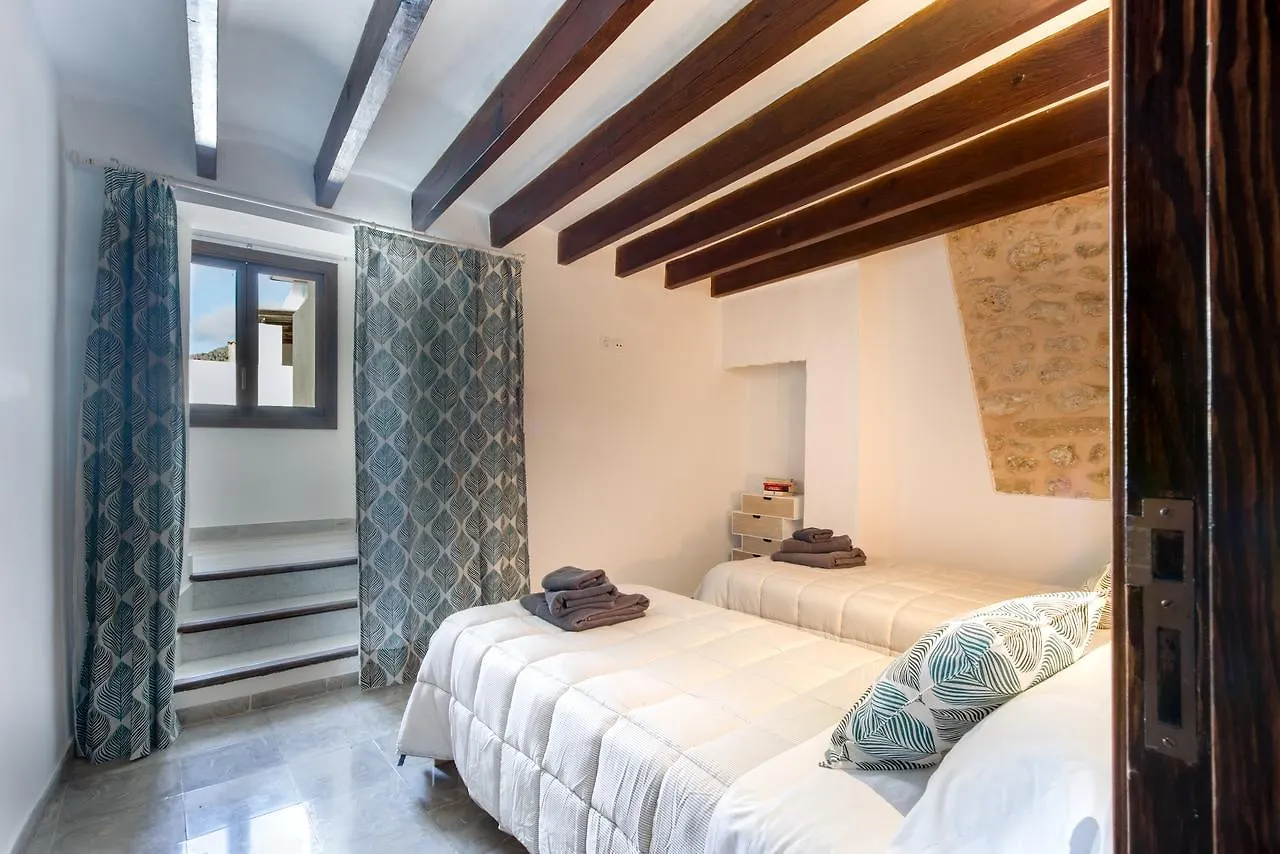 Townhouse On The Rocks By Homevillas360 Pollença Nyaraló