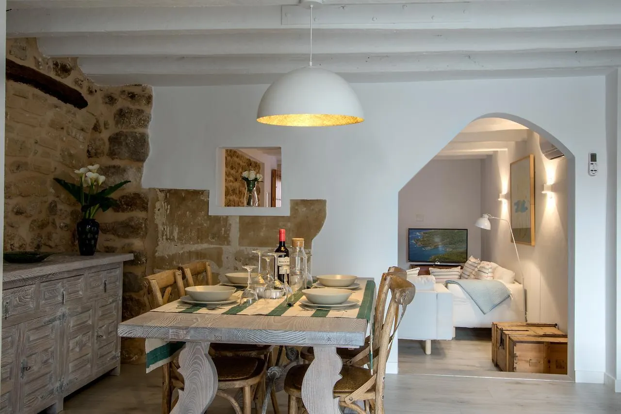 Townhouse On The Rocks By Homevillas360 Pollença Spanyolország